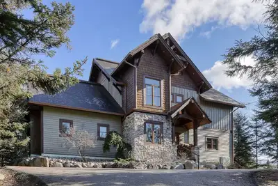 Image de Tremblant: Luxueuse maison de montagne, coeur du village! jusqu'à 25% de réduction 7 nuits +