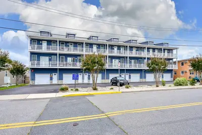 Image de Grand 4 Br Townhouse qui est proche de la plage, Boardwalk et Fun!