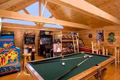 Image de Fun Zone à Pigeon Forge #unforgettable 3 chambres w / Gameroom, vues et théâtre complet!