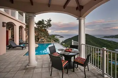 Villa Reef Madness | Private Island Hideaway