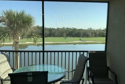 Image de Nouveau condo de luxe au Lakewood National Golf Club au Lakewood National