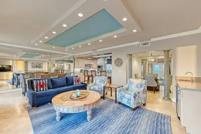 Image de Majestic Sun Penthouse - Les vues ne vont pas mieux que ça!