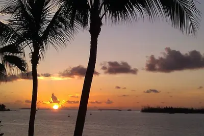 Image de Vues du coucher de soleil au galion