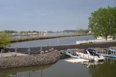 Image de #C - Nouvelle construction Waterfront w / Dock et Fabulous Deck (8 personnes)