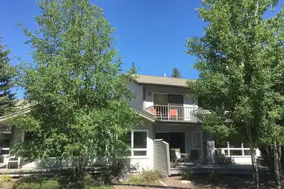 Image de Spacieux 3 Br Meadow Lake avec bain à remous privé, à 15 minutes de Glacier ou Whitefish! ! !