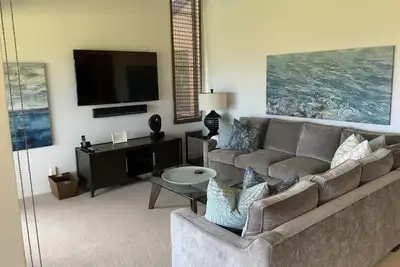 Image de Emplacement Emplacement Emplacement! Fabuleux Designer Remodel / 2Bdrm / 2Bath / Bldg32!