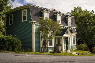 Image de maison restaurée vous enveloppera dans le confort et répondre à tous vos besoins