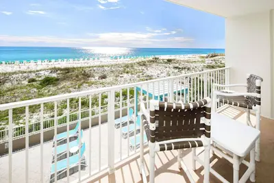 Image de Vue directe sur la plage depuis le 3e étage, mobilier de luxe, service de plage - gd206