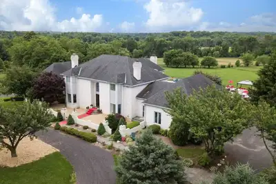 Image de Votre Propre Manoir Incroyable au Cœur du Pays des Vins w \/ Guitar Pool