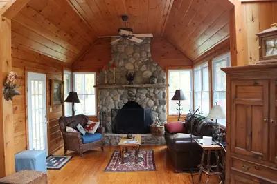 Image de Adirondack à la maison avec une maison d'hôtes sur le nord du lac George, 2ème semaine, 50% de réduction