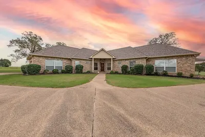 Image de Maison de campagne privée et paisible située à 12 minutes de Tamu