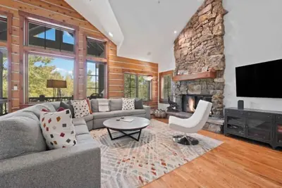 Image de Maison de charme avec vue sur la montagne et bain à remous privé