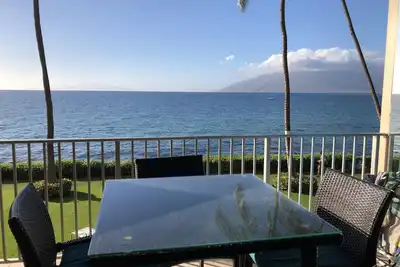 Image de Ocean Front Rénové 2 Br / Ba Condo de luxe avec A / C