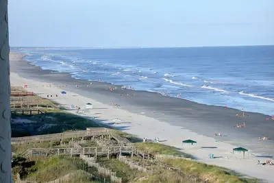 Image de 2 Br / 2 Ba Ocean Front Condo Vues et emplacement fabuleux ** Nouvellement RÉNOVÉ 2018