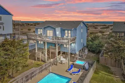 Image de Oceanfront Family-Fun à Salvo w \/ Htd piscine privée, bain à remous, WiFi, chien de compagnie