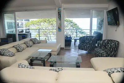 Penthouse Extraordinaire Front de Mer 4 Br [Convertible en 5 Chambres]