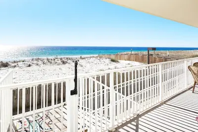 Image de Incroyable vue sur l'océan, mises à niveau Platinum, piscine, bain à remous, service de plage - Sd103