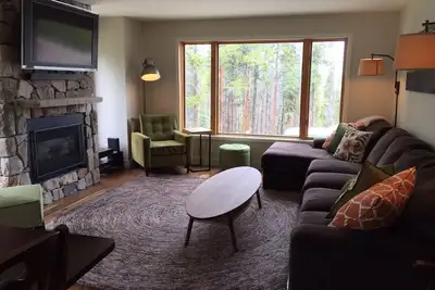 Image de Ski In / Out, Walk To Trails & Town, 4 Bdr Townhome