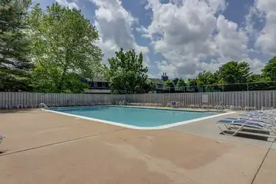 Image de Belle et spacieuse Townhome w / Commodités étonnantes Deux Master Suites 3br 8 personnes