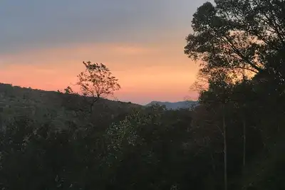 Image de Vue sur la montagne proche de tout!