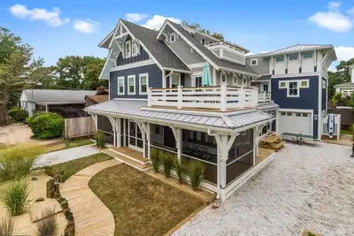 Image de Nouveau House Steps to Beach! Vibe californien unique - Familles, groupes, golf, Fun!