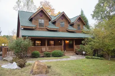 Image de Cabine-Famille-Salle de bain privée séparée-Vue sur le bois-Hillbilly Hotel