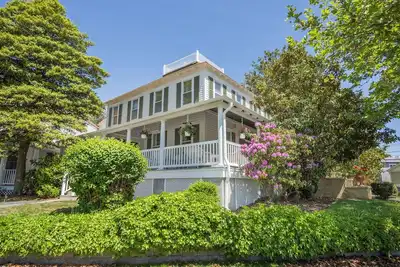Image de Un Bloc Pour Placer Beau 6br Home Dort 17 Parc Et Promenade!