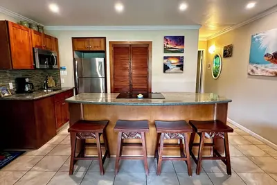 Image de Condo vue mer partielle avec piscine, à quelques pas de la plage. Pas de traversée de la route