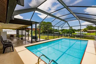 Image de Maison au bord de l'eau avec piscine chauffée (spéciaux pour les Fêtes)