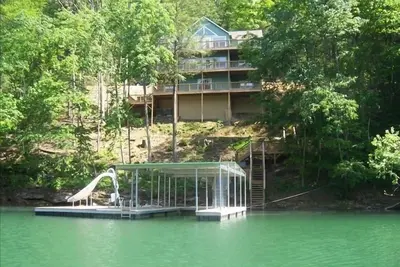 Image de 'Happyhour', Norris Lake, Cov Dock w / slide, par Deerfield, Lg Fire Pit, 30 personnes