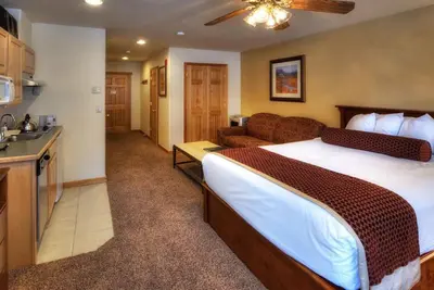 Image de Grand Timber Lodge-Ski in / Ski out -Studio