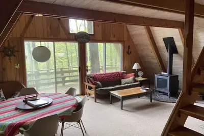 Image de Retraite rustique au bord de l'eau avec quai privé, 2 kayaks et canoë. Prêt pour 2019!