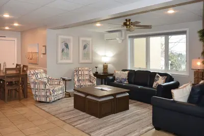 Image de Ocean Block RÉNOVÉ Condo 3br Dormant 6 Wow Emplacement!