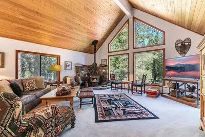 Image de Tarif SPÉCIAL Pour La Famille JOURNÉE Du Travail! Emplacement Forestier Serene Paisible