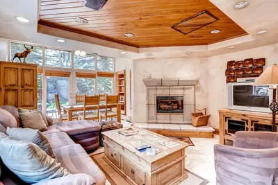 Image de Platinum Évalué Gem Nouvelle Annonce -walk aux ascenseurs, Betty Ford Musique et Vail Village