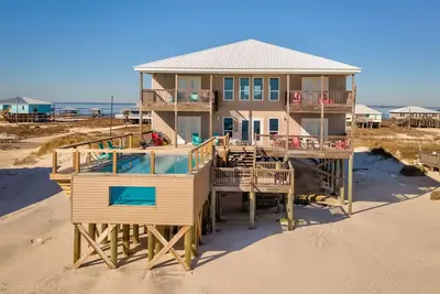 Image de Gulf Beachfront Six Bedroom, Six Bath Custom Home