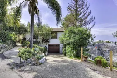 Ocean View Laguna Beach Cottage & Private Garden 600 ft to Thousand Steps Beach