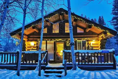 Image de Loup dormant au Wolfridge Resort avec piscine et bain Ă remous