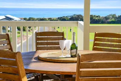 Image de Sellicks Sea View - Large Coastal Home with Sweeping Views of the Sea and Hills