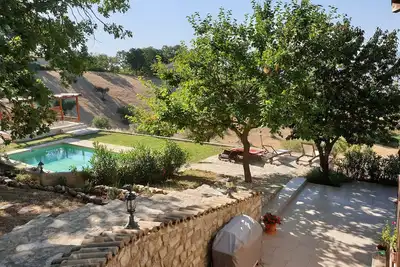 Image de Ferme de luxe avec piscine près de la mer