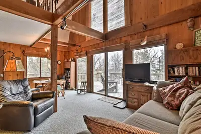Image de Nouveau! Lakefront Kimball Cabin w \/ 10 Acres of Land!