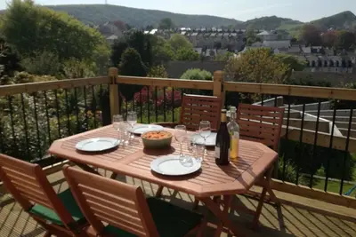 Image de Maison familiale de 4 chambres avec vue fantastique sur les collines