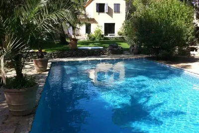 Image de Gite Avec Piscine Privee Entre Provence Des Papes Et Ventoux\navec prêt de vélos