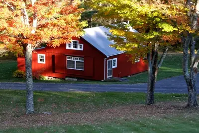 Le feuillage commence ici! Superbes couleurs d'automne avec des vues magnifiques!