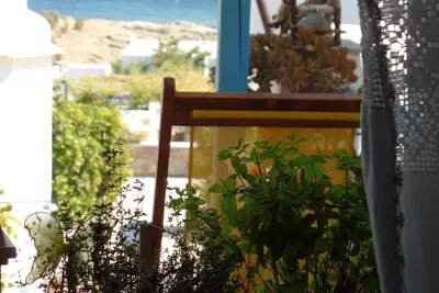 maison de plage traditionnelle cylcadique avec vue sur la mer, Agios Sostis, Tinos