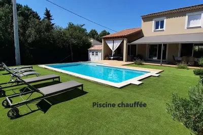 Image de Maison : piscine privée proche centre ville et campagne à l'isle sur la sorgue