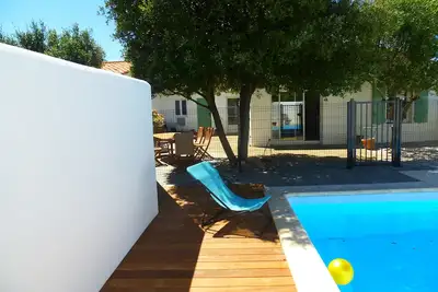 Image de Maison Avec Piscine chauffée (de mai à septembre) Ile De Ré, au calme