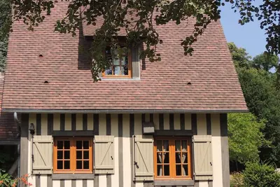 Image de Maison de charme à colombages avec jardin