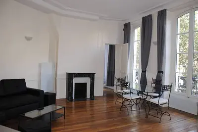 Image de Saint Germain - Odéon - Appartement 2 chambres 2 Sdb dans immeuble classé