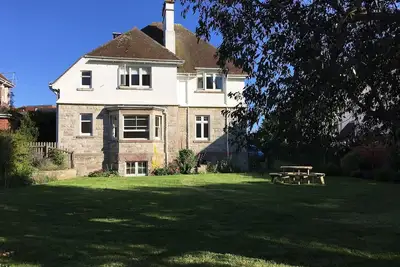 Image de Maison spacieuse et élégante à Swanage. Endroit calme, plage à quelques minutes, grand jardin.